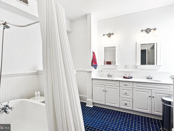 961 N 5TH Street, Philadelphia PA 19123