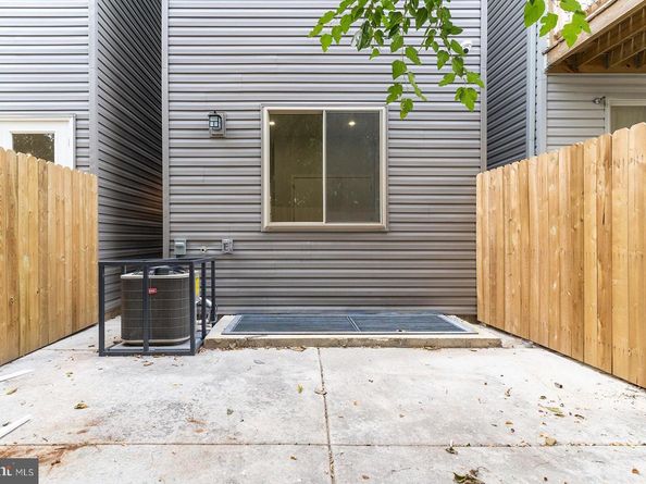 1947 N 7TH Street, Philadelphia PA 19122