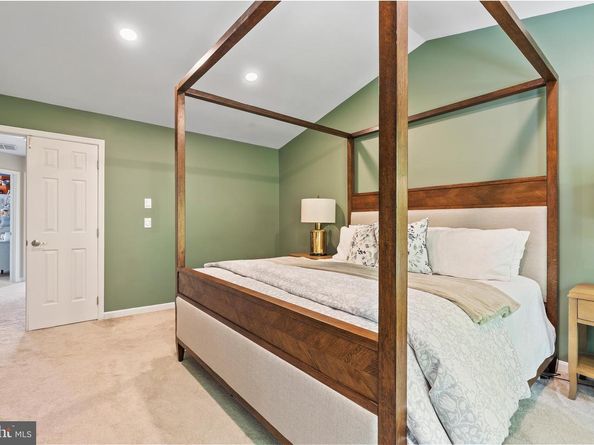 2702 Chanbourne Way, Vienna VA 22181