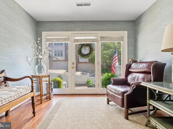 2702 Chanbourne Way, Vienna VA 22181