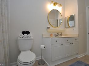 4561 Strutfield Lane 3115, Alexandria VA 22311