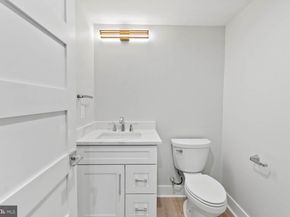 402 Marshall Road SW, Vienna VA 22180