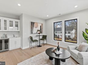 402 Marshall Road SW, Vienna VA 22180