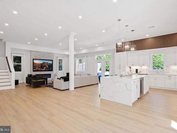 7214 Shreve Road, Falls Church VA 22043