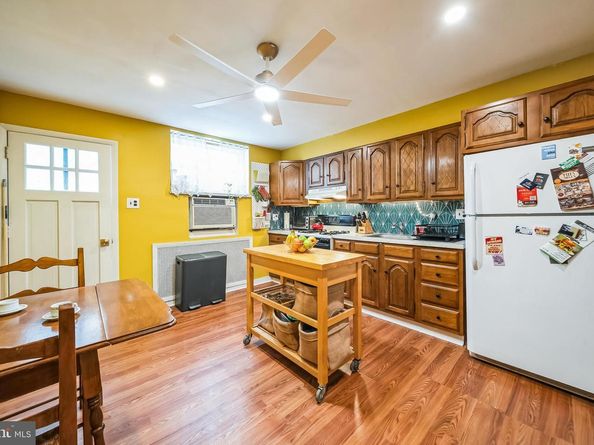 1120 Emily Street, Philadelphia PA 19148