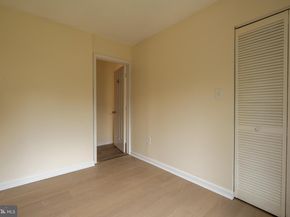 2820 Lee Oaks Place 302, Falls Church VA 22046
