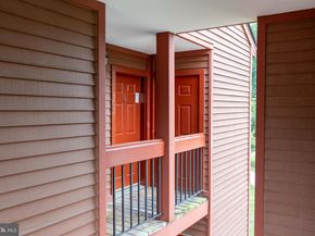 2820 Lee Oaks Place 302, Falls Church VA 22046