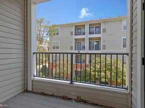 4862 Eisenhower Avenue 272, Alexandria VA 22304