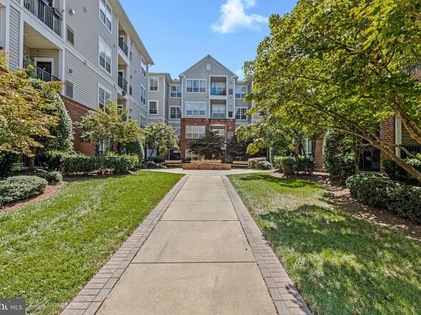 4862 Eisenhower Avenue 272, Alexandria VA 22304