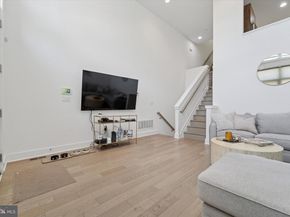 322 Fairmount Avenue, Philadelphia PA 19123