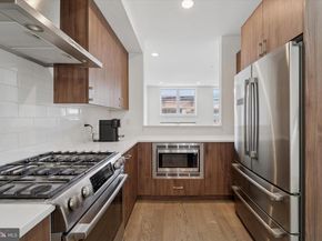 322 Fairmount Avenue, Philadelphia PA 19123
