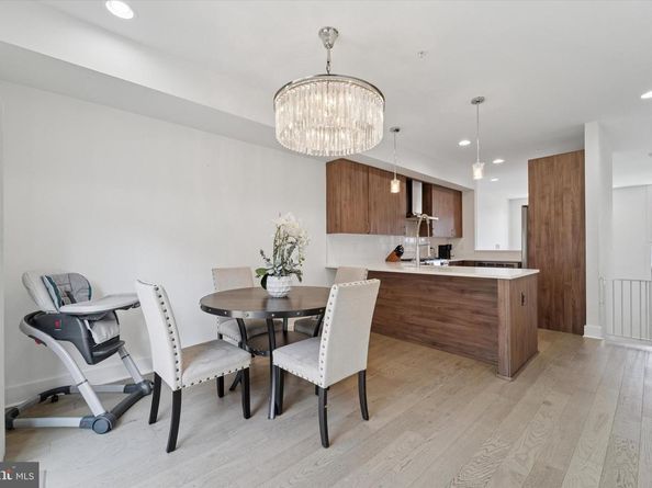 322 Fairmount Avenue, Philadelphia PA 19123