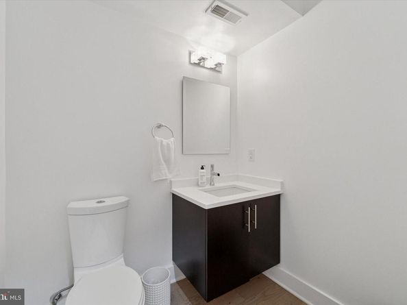 322 Fairmount Avenue, Philadelphia PA 19123