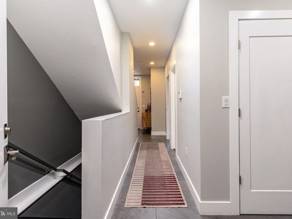 422 Fairmount Avenue, Philadelphia PA 19123
