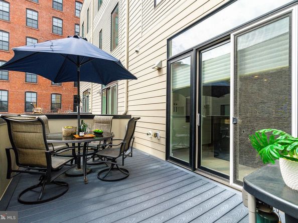 422 Fairmount Avenue, Philadelphia PA 19123