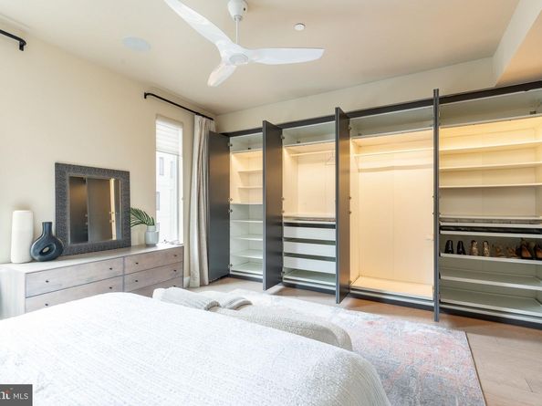 422 Fairmount Avenue, Philadelphia PA 19123