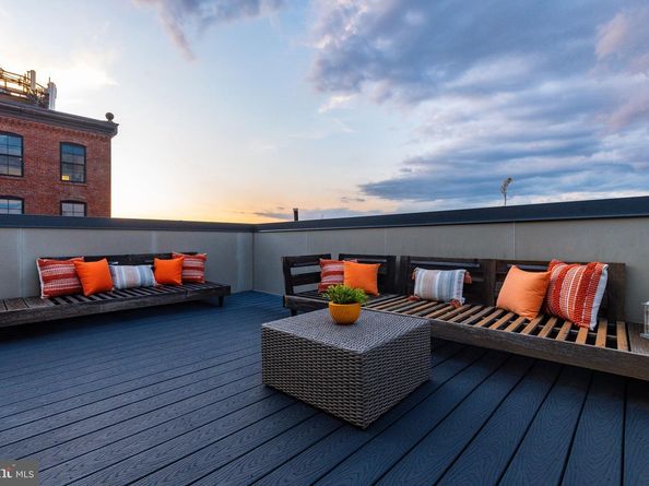 422 Fairmount Avenue, Philadelphia PA 19123