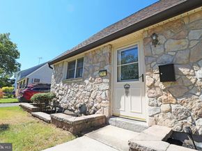 2367 Chipmunk Lane, Secane PA 19018