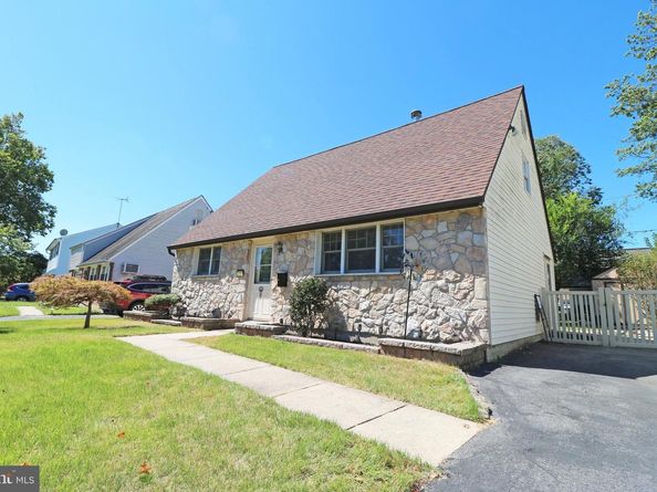2367 Chipmunk Lane, Secane PA 19018