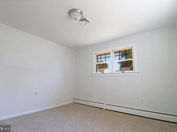 2367 Chipmunk Lane, Secane PA 19018