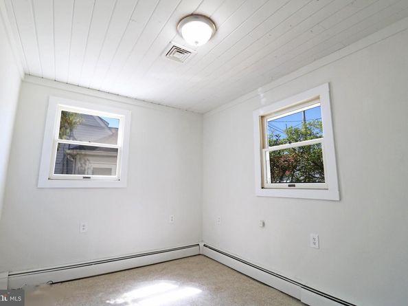 2367 Chipmunk Lane, Secane PA 19018