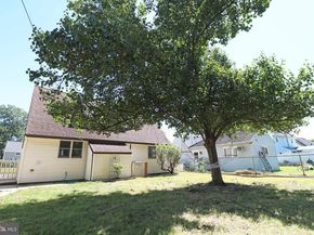 2367 Chipmunk Lane, Secane PA 19018