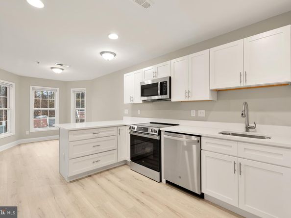 1753 W SE C, Washington DC 20020
