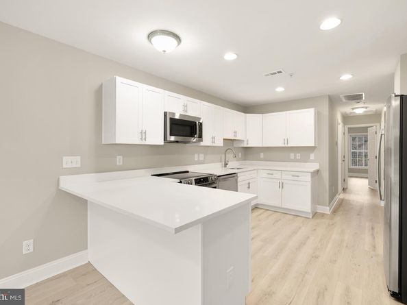 1753 W SE C, Washington DC 20020