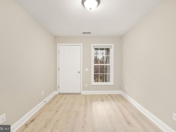 1753 W SE C, Washington DC 20020