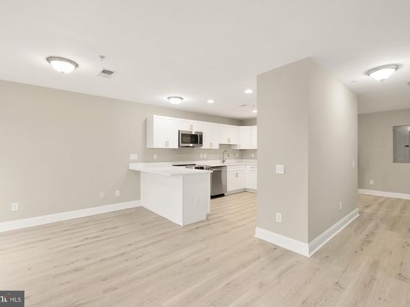 1753 W SE C, Washington DC 20020
