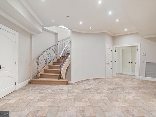 6413 Garnett Drive, Chevy Chase MD 20815
