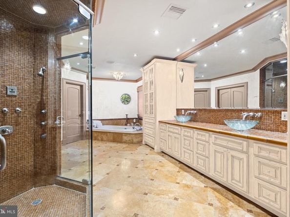 6413 Garnett Drive, Chevy Chase MD 20815