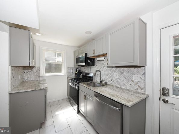 1014 N York Road, Willow Grove PA 19090