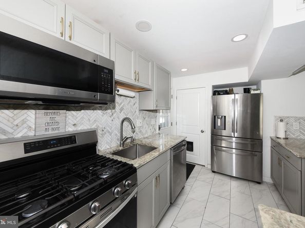 1014 N York Road, Willow Grove PA 19090