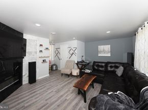1014 N York Road, Willow Grove PA 19090