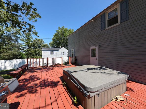 1014 N York Road, Willow Grove PA 19090