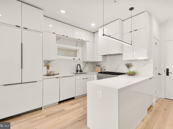 1729 T Street NW 4, Washington DC 20009