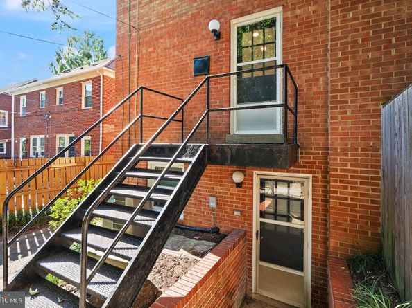 1119 16TH Street S, Arlington VA 22202