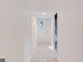 4841 1st Street S, Arlington VA 22204