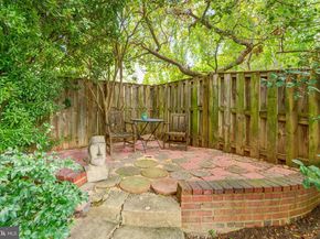 4841 1st Street S, Arlington VA 22204