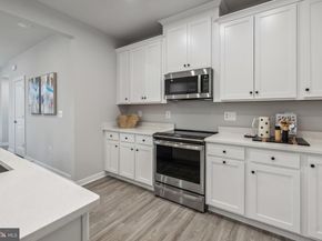 2157 Glacier Road, Herndon VA 20170