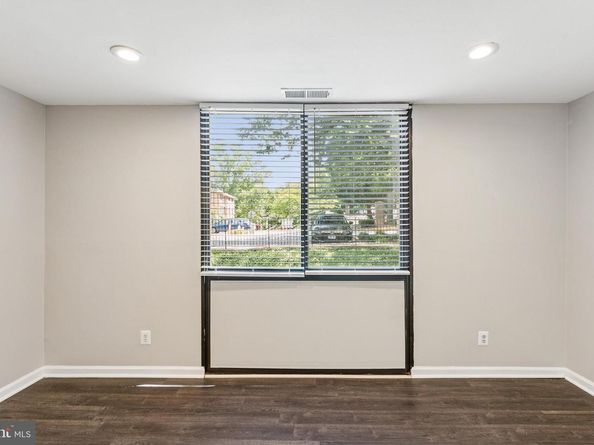 527 N Armistead Street 101, Alexandria VA 22312