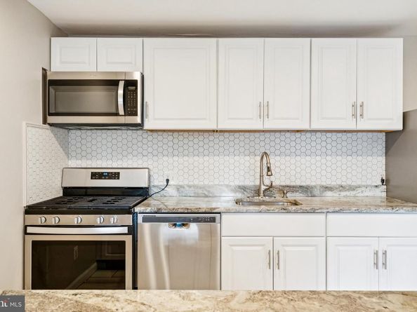 527 N Armistead Street 101, Alexandria VA 22312