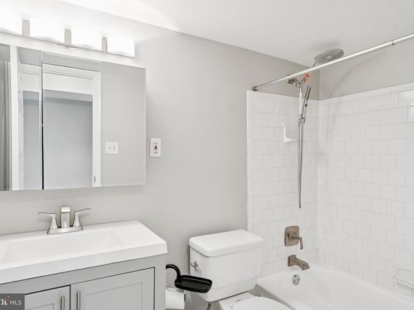 527 N Armistead Street 101, Alexandria VA 22312