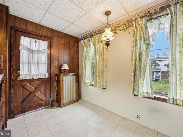 326 Powell Road, Springfield PA 19064