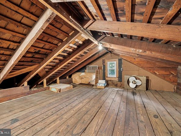 326 Powell Road, Springfield PA 19064
