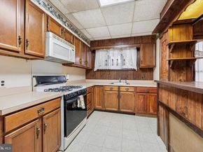 326 Powell Road, Springfield PA 19064