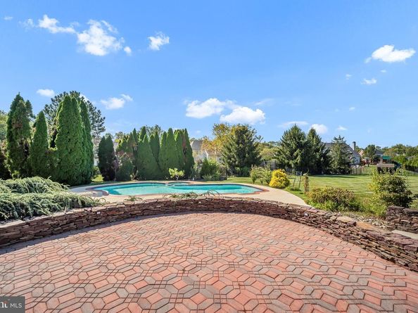 15 Dover Place, Southampton PA 18966
