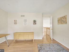 15 Dover Place, Southampton PA 18966