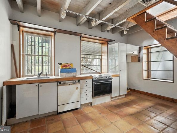 419 W Clapier Street, Philadelphia PA 19144